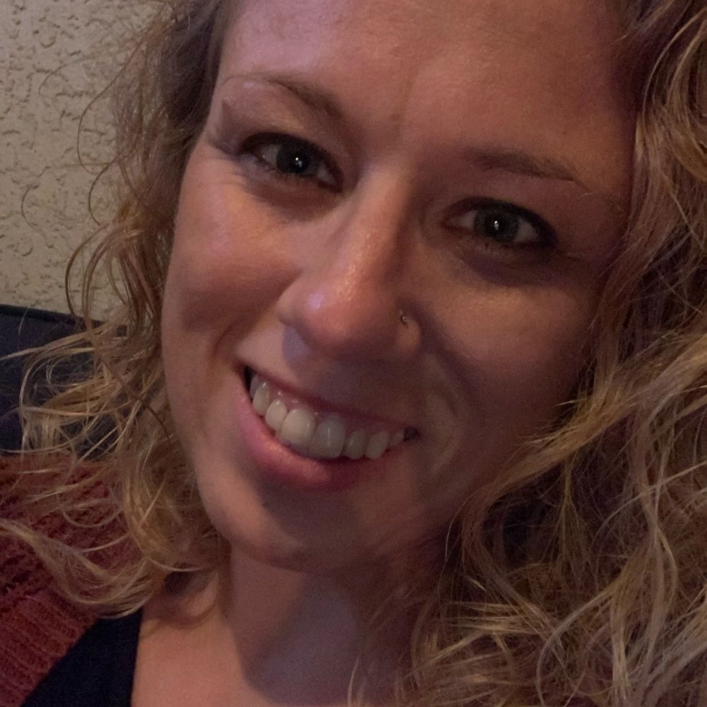 Meet your Posher, Crystal